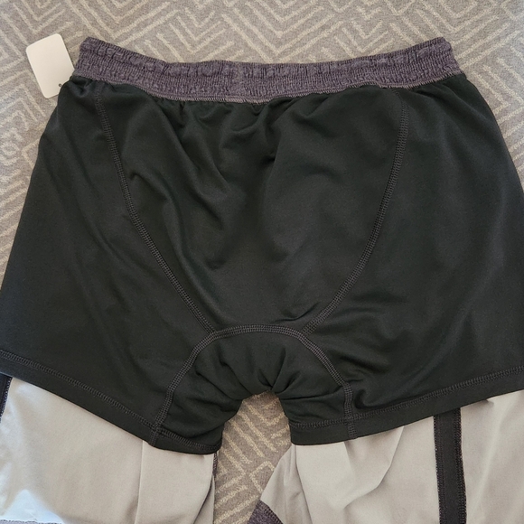 Lululemon MEN Athletica Sporty Short Men Size S Gray Color GYM Running - Picture 8 of 11